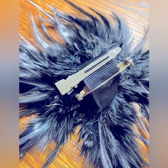 Black feather AB crystal Torrid hairpiece & Chloe+Isabel repurpose earrings prom - Picture 4 of 8